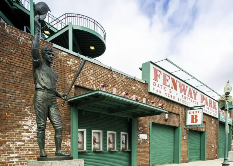 Complete Guide of Fenway Park Rules You Need to Know